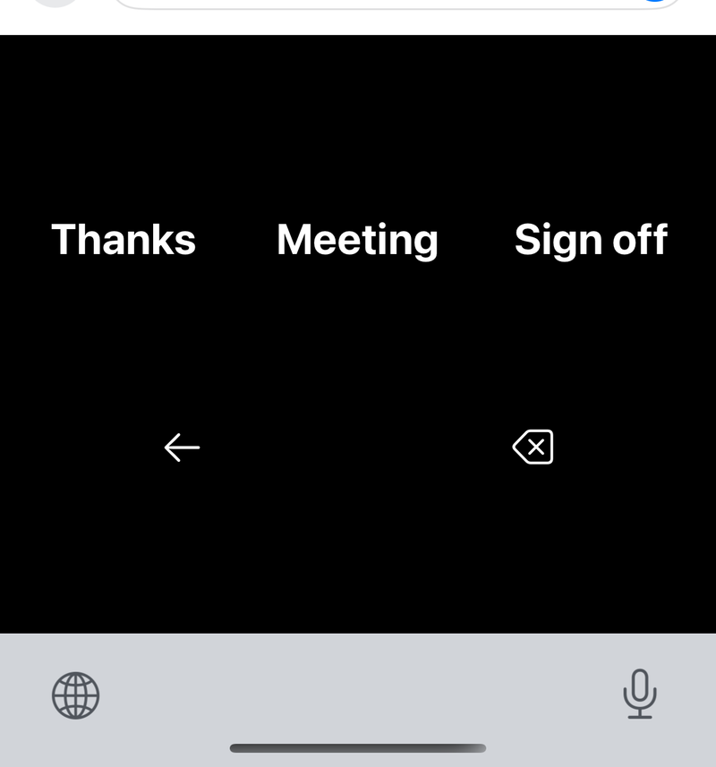 The same snippets in the keyboard: Thanks, Meeting and Sign off as three large keys with a back arrow and delete below